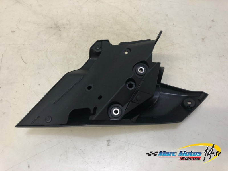 ECOPE DE RESERVOIR DROITE YAMAHA MT09 ABS 2019