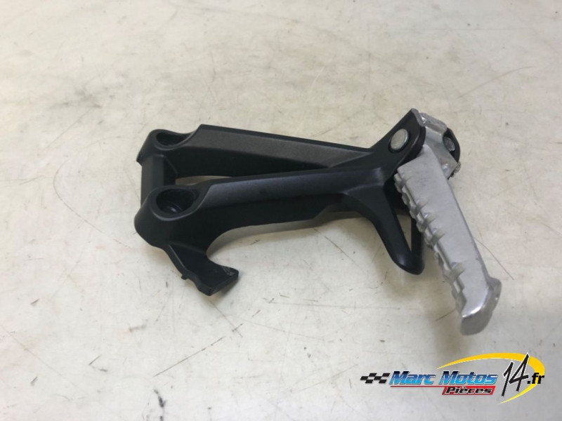 PLATINE ARRIERE DROITE YAMAHA MT09 ABS 2019