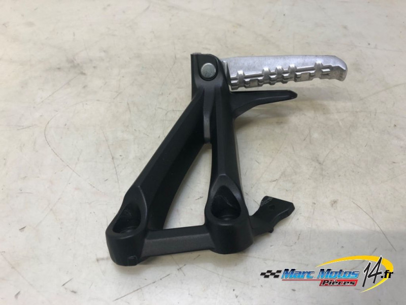 PLATINE ARRIERE DROITE YAMAHA MT09 ABS 2019