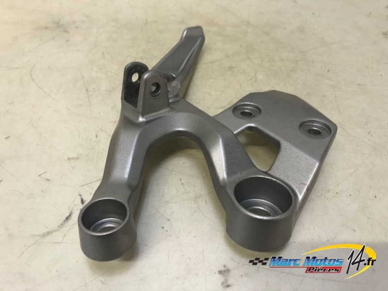 PLATINE AVANT DROITE YAMAHA MT09 ABS 2019