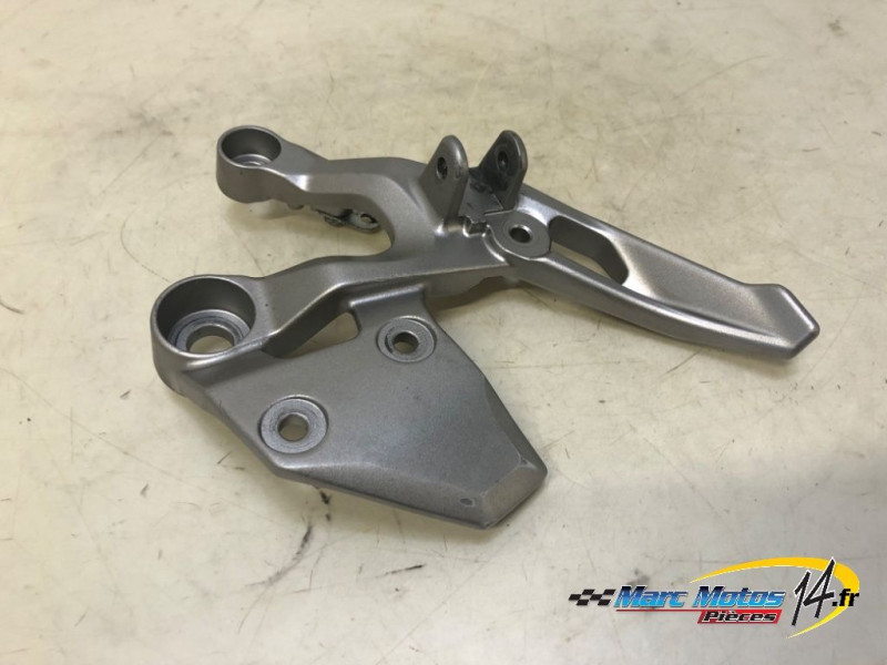 PLATINE AVANT DROITE YAMAHA MT09 ABS 2019