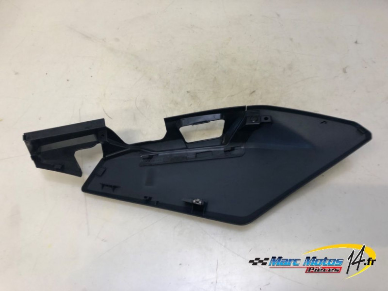CACHE LATERAL GAUCHE HONDA 1100 AFRICA TWIN DCT 2020