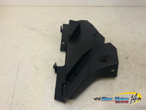 CACHE LATERAL INTERMEDIAIRE GAUCHE HONDA 1100 AFRICA TWIN DCT 2020
