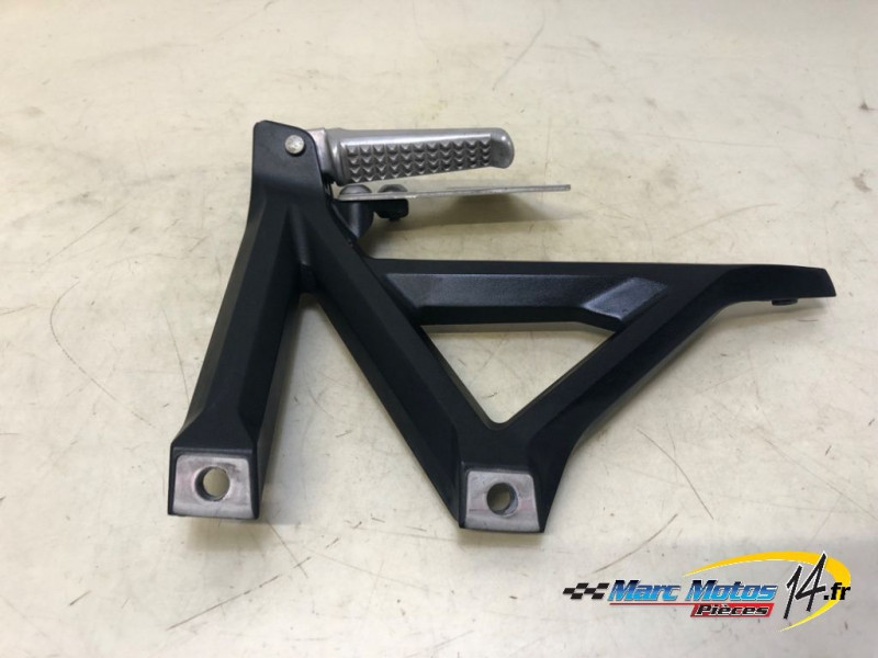 PLATINE ARRIERE DROITE HONDA 1100 AFRICA TWIN DCT 2020