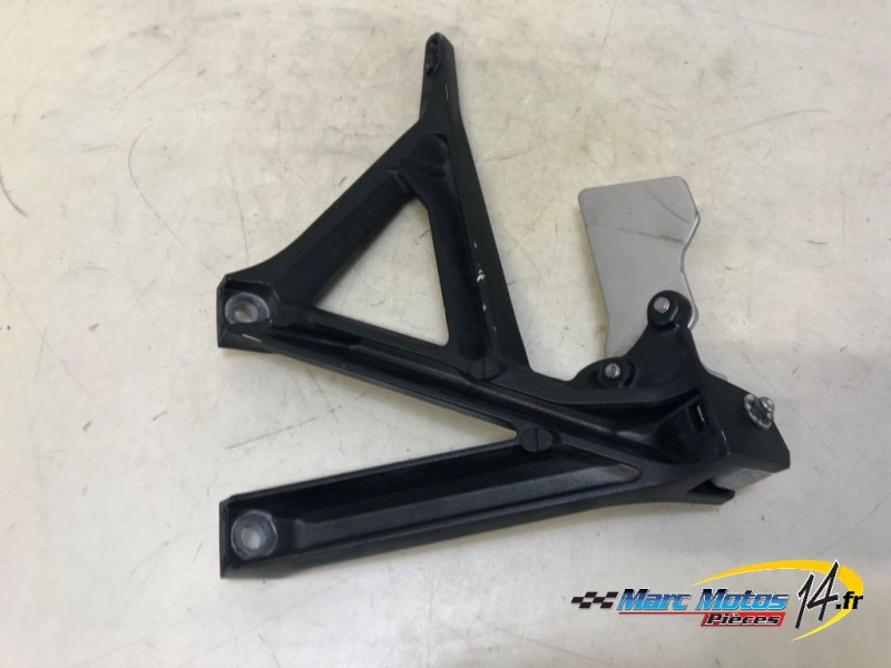 PLATINE ARRIERE DROITE HONDA 1100 AFRICA TWIN DCT 2020