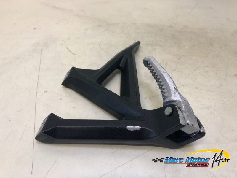 PLATINE ARRIERE GAUCHE HONDA 1100 AFRICA TWIN DCT 2020