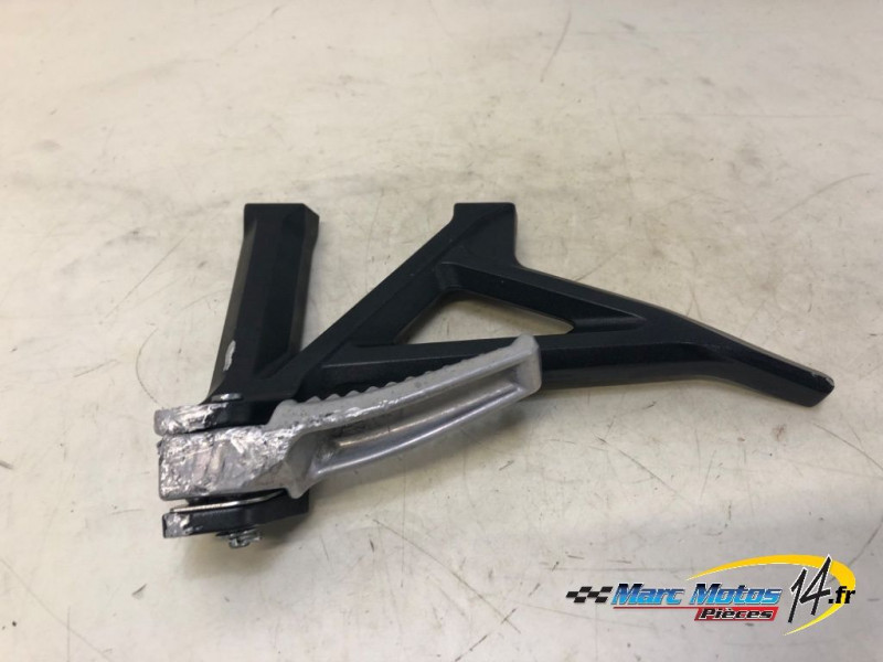 PLATINE ARRIERE GAUCHE HONDA 1100 AFRICA TWIN DCT 2020
