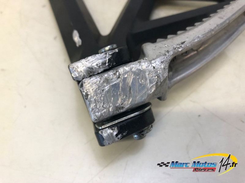 PLATINE ARRIERE GAUCHE HONDA 1100 AFRICA TWIN DCT 2020