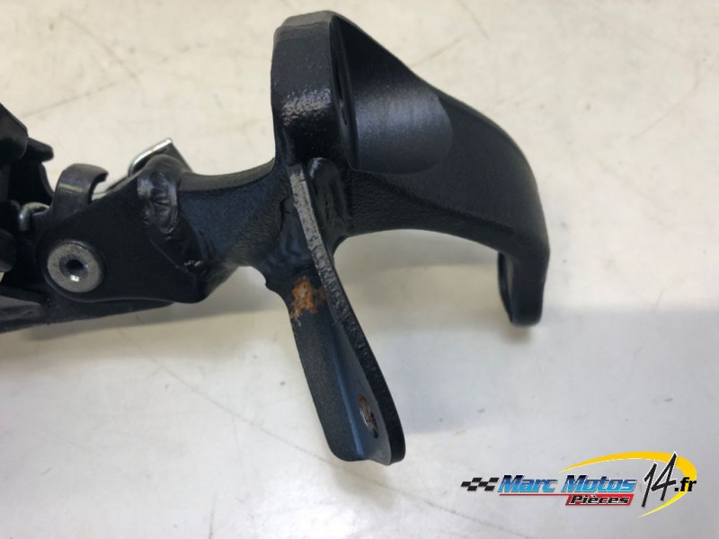 PLATINE AVANT DROITE HONDA 1100 AFRICA TWIN DCT 2020