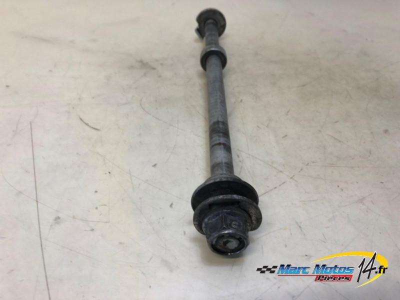 AXE DE ROUE ARRIERE HONDA 600 HORNET N 2005