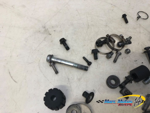 VISSERIE HONDA 600 HORNET N 2005