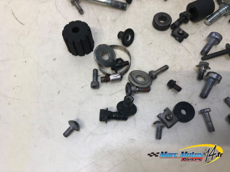 VISSERIE HONDA 600 HORNET N 2005