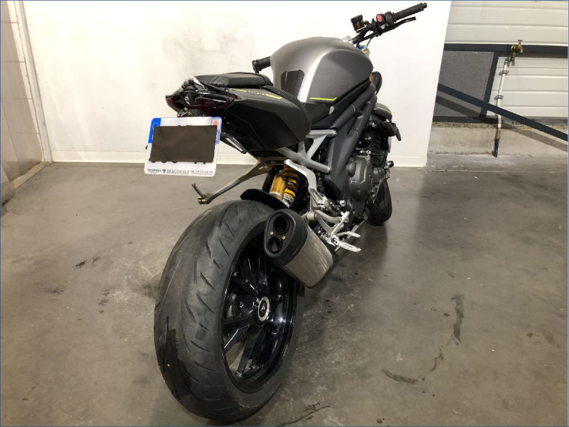TRIUMPH 1200 SPEED TRIPLE RS