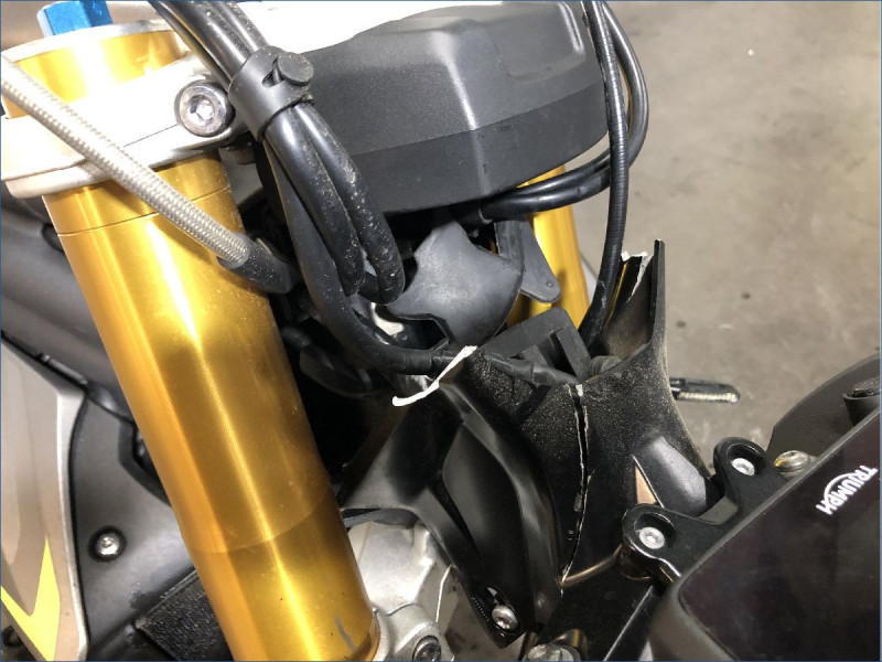 TRIUMPH 1200 SPEED TRIPLE RS