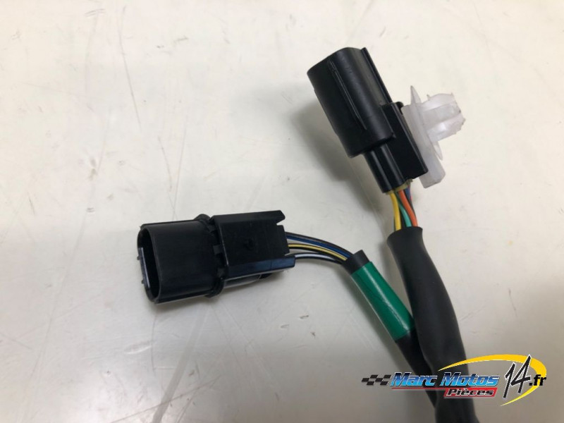 COMMODO GAUCHE SUZUKI 1000 GSX-S GT 2025