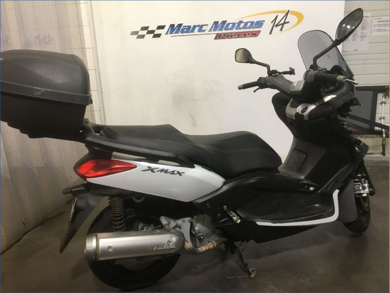 YAMAHA 125 XMAX 