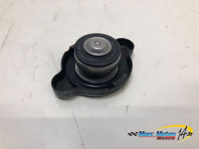 BOUCHON DE RADIATEUR SUZUKI 1000 GSXR 2004