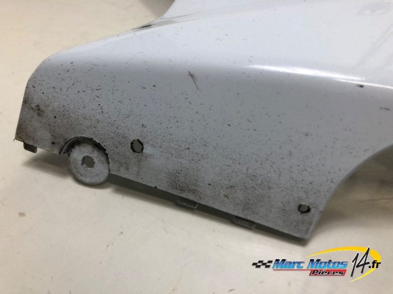 FLANC DE CARENAGE GAUCHE SUZUKI 1000 GSXR 2004