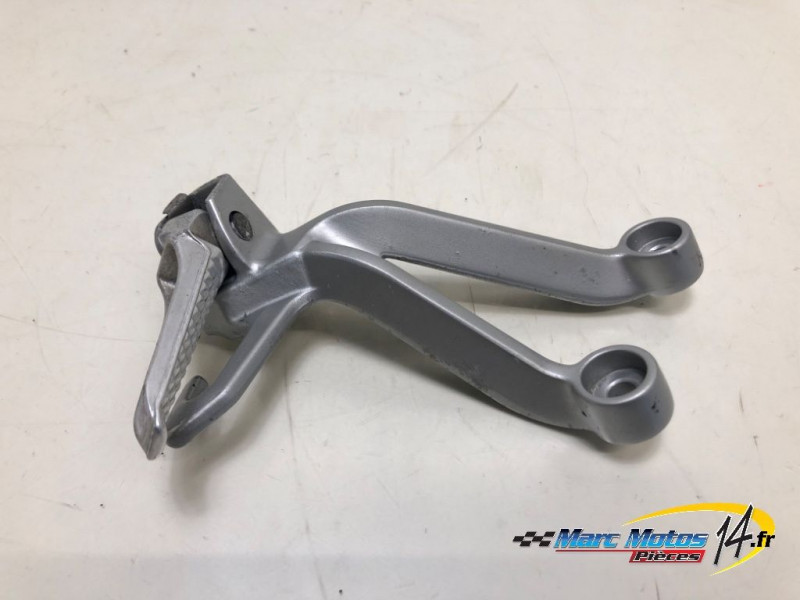 PLATINE ARRIERE GAUCHE SUZUKI 1000 GSXR 2004