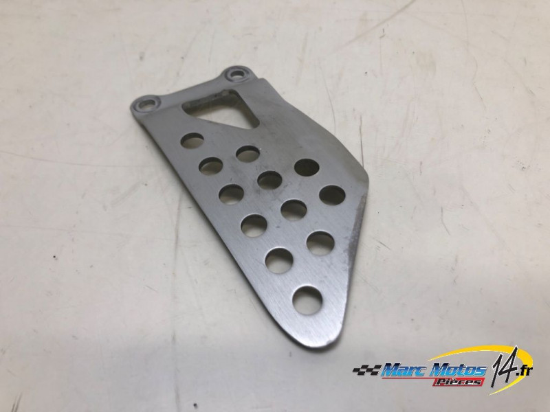 PLATINE AVANT DROITE SUZUKI 1000 GSXR 2004