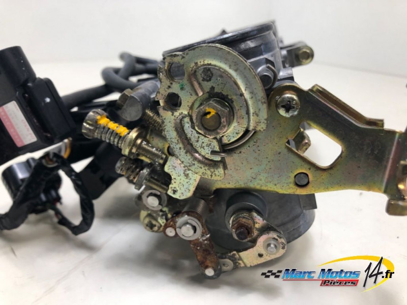 RAMPE D'INJECTION SUZUKI 1000 GSXR 2004