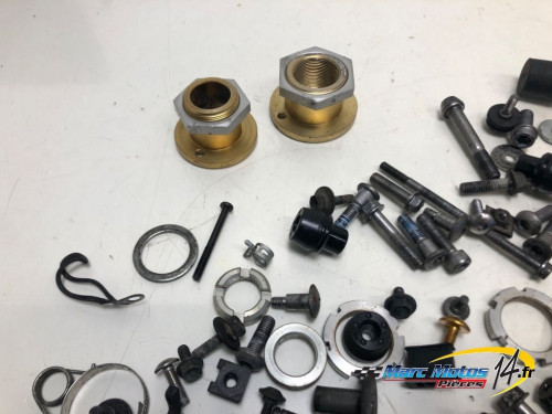 VISSERIE SUZUKI 1000 GSXR 2004