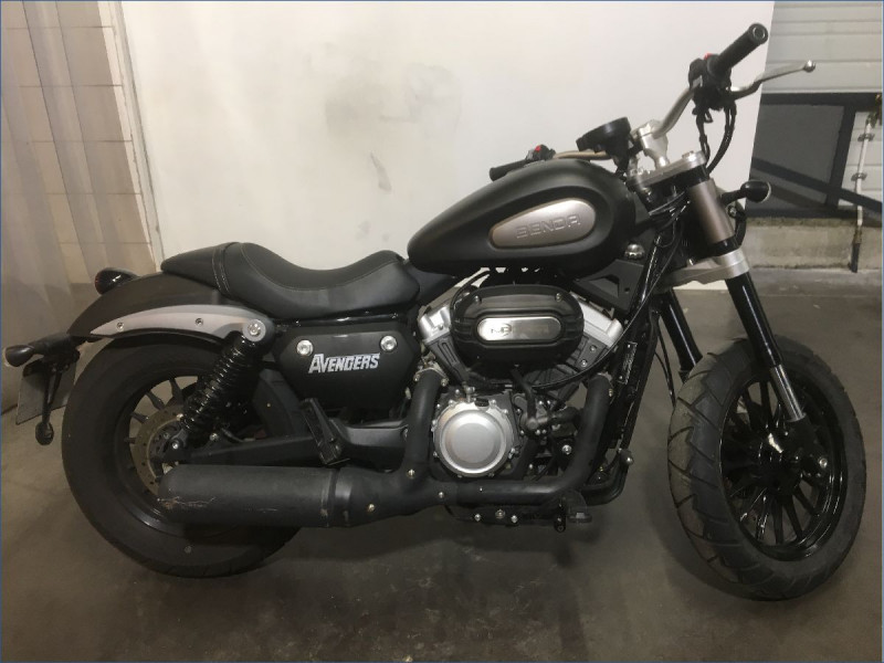 BENDA 125 AVENGERS 