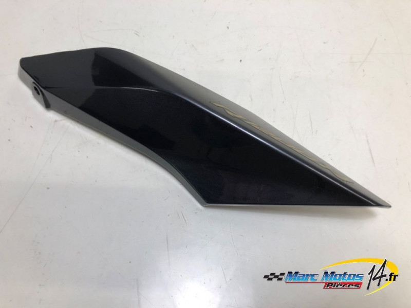 CACHE LATERAL GAUCHE BMW R1200R 2017