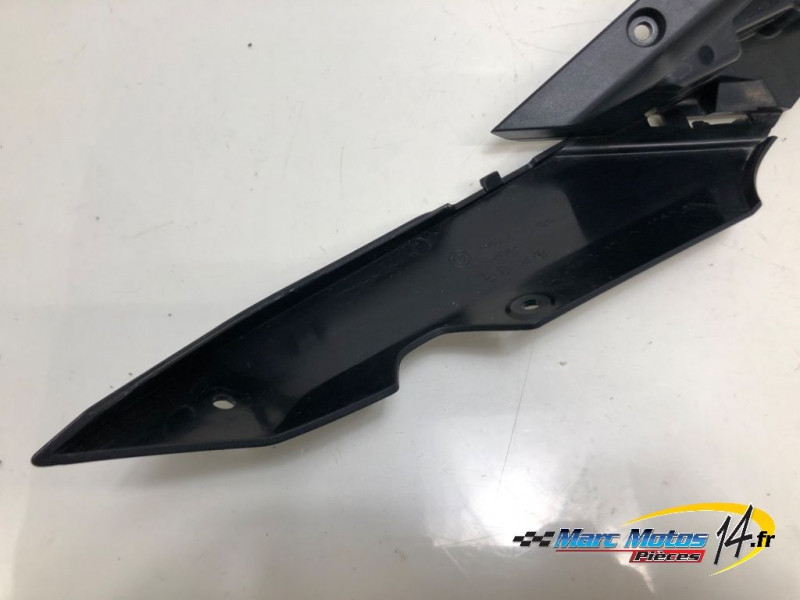 CACHE LATERAL GAUCHE BMW R1200R 2017