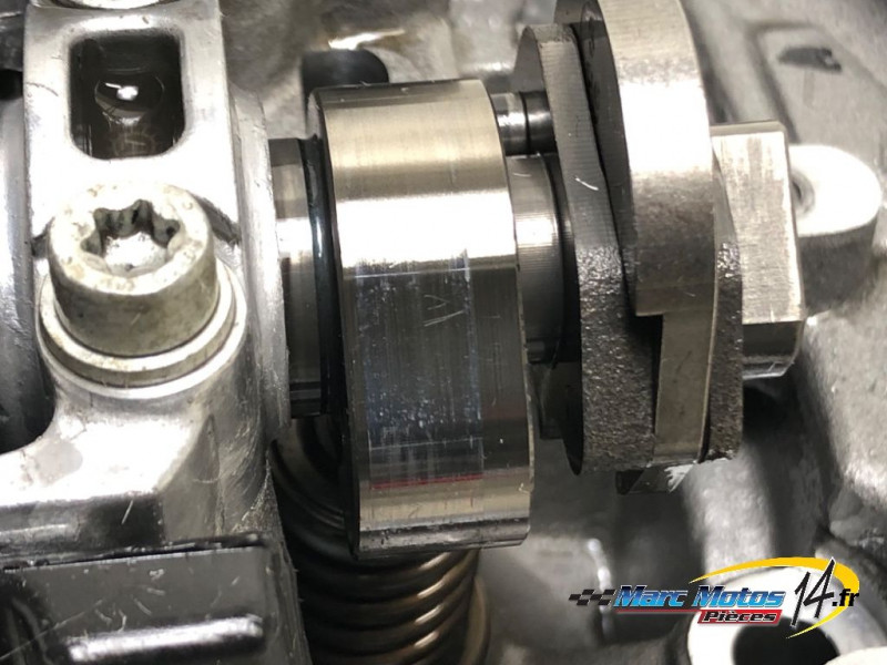 CULASSE DROITE BMW R1200R 2017