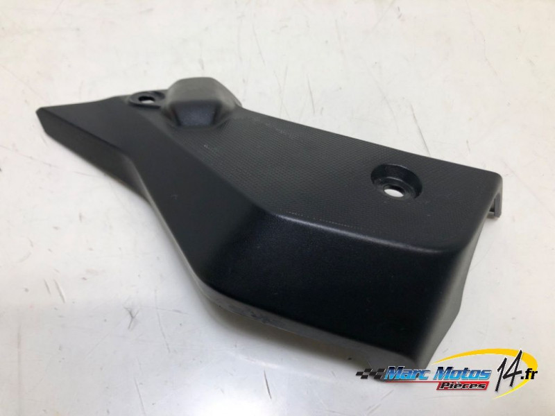 ECOPE DE RADIATEUR DROITE BMW R1200R 2017