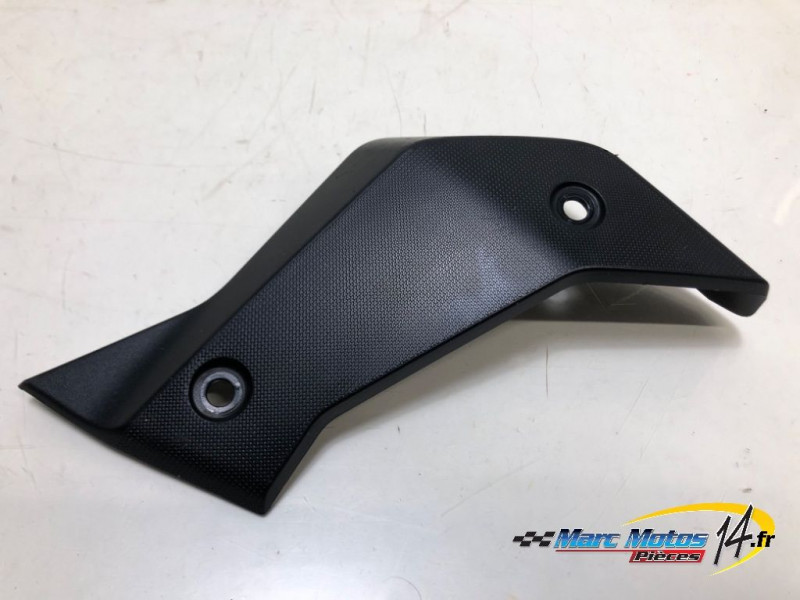 ECOPE DE RADIATEUR GAUCHE BMW R1200R 2017