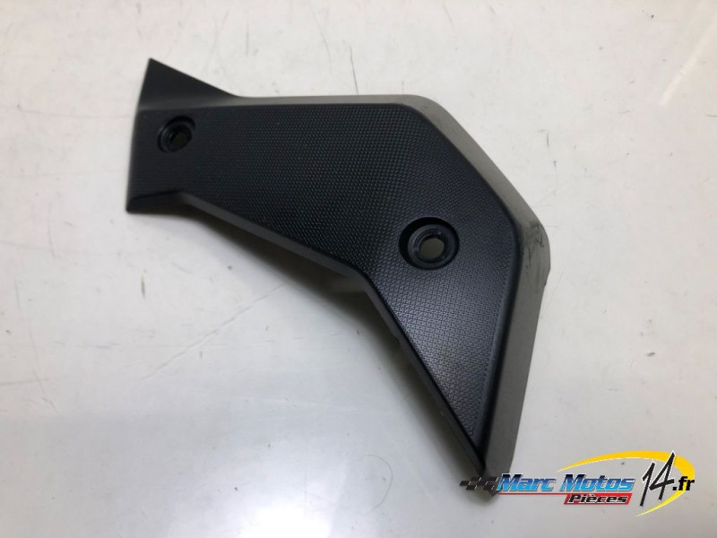 ECOPE DE RADIATEUR GAUCHE BMW R1200R 2017