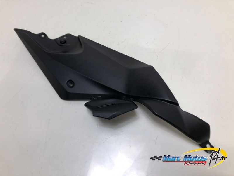 HABILLAGE DE CARENAGE DROIT BMW R1200R 2017