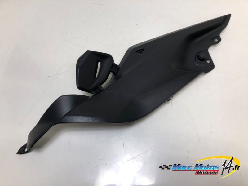 HABILLAGE DE CARENAGE DROIT BMW R1200R 2017