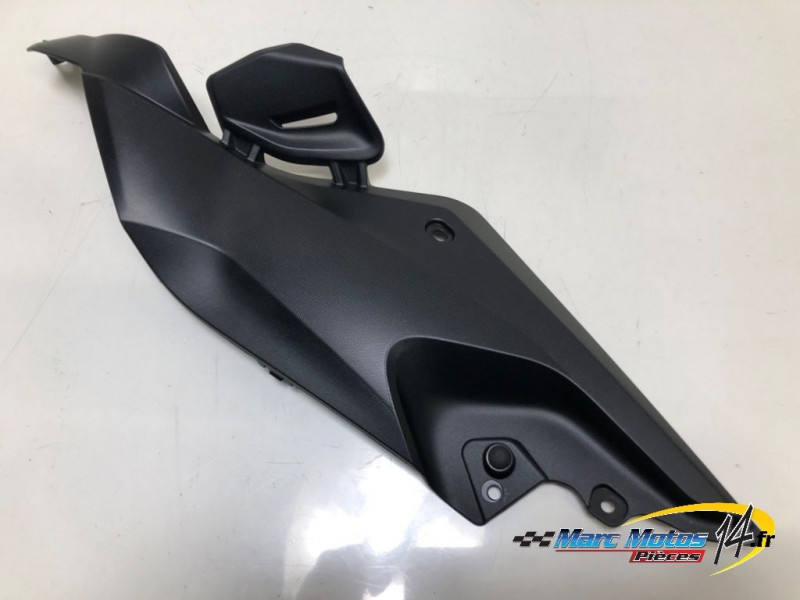HABILLAGE DE CARENAGE DROIT BMW R1200R 2017
