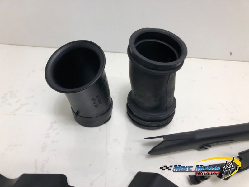 PLASTIQUES ET CAOUTCHOUCS DIVERS BMW R1200R 2017