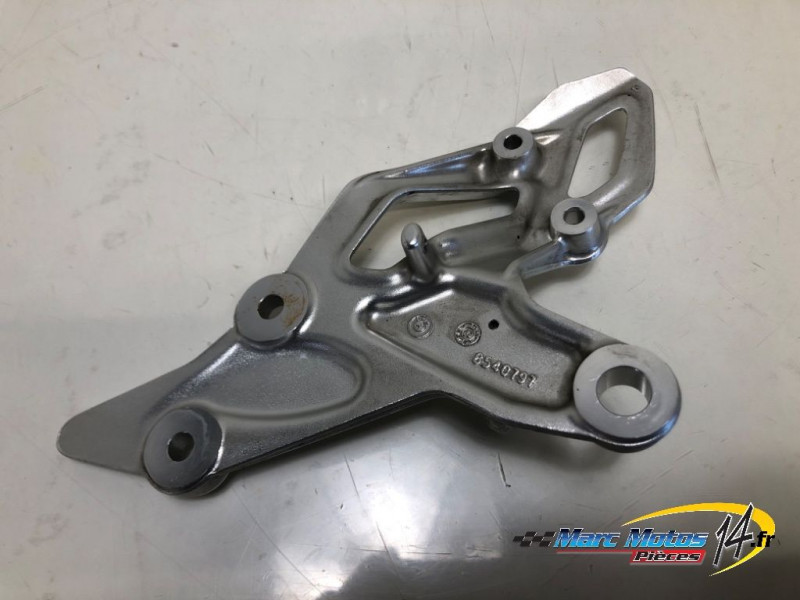 PLATINE AVANT DROITE BMW R1200R 2017