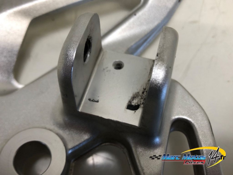 PLATINE AVANT GAUCHE BMW R1200R 2017