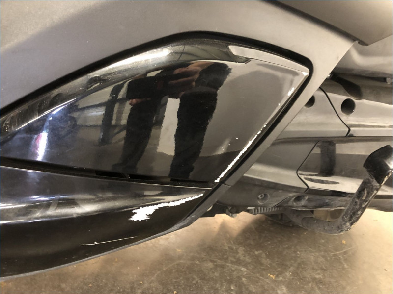 PEUGEOT 400 METROPOLIS BLACK EDITION