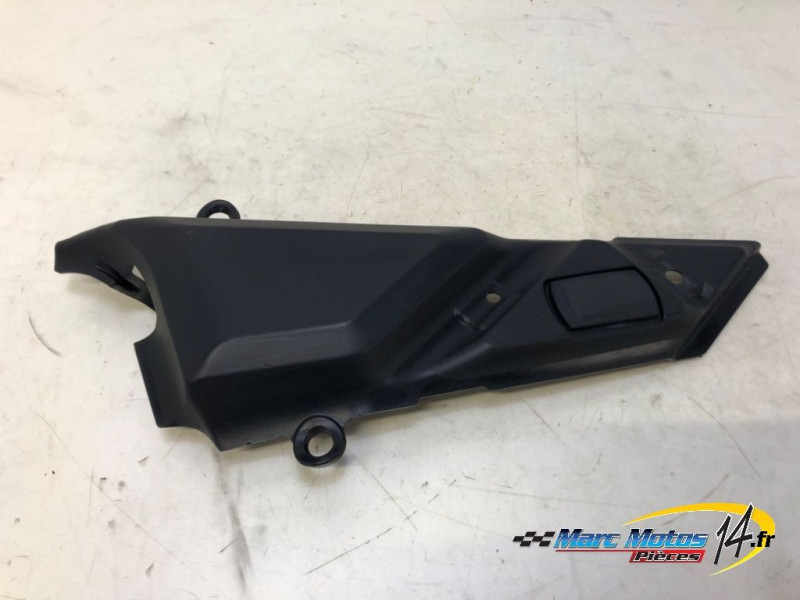 HABILLAGE DE CADRE GAUCHE TRIUMPH 1200 TIGER EXPLORER 2013