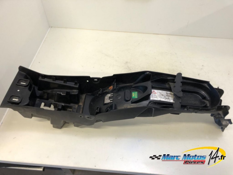 PASSAGE DE ROUE TRIUMPH 1200 TIGER EXPLORER 2013