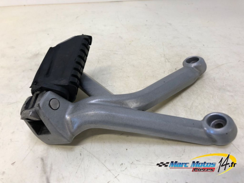 PLATINE ARRIERE DROITE TRIUMPH 1200 TIGER EXPLORER 2013