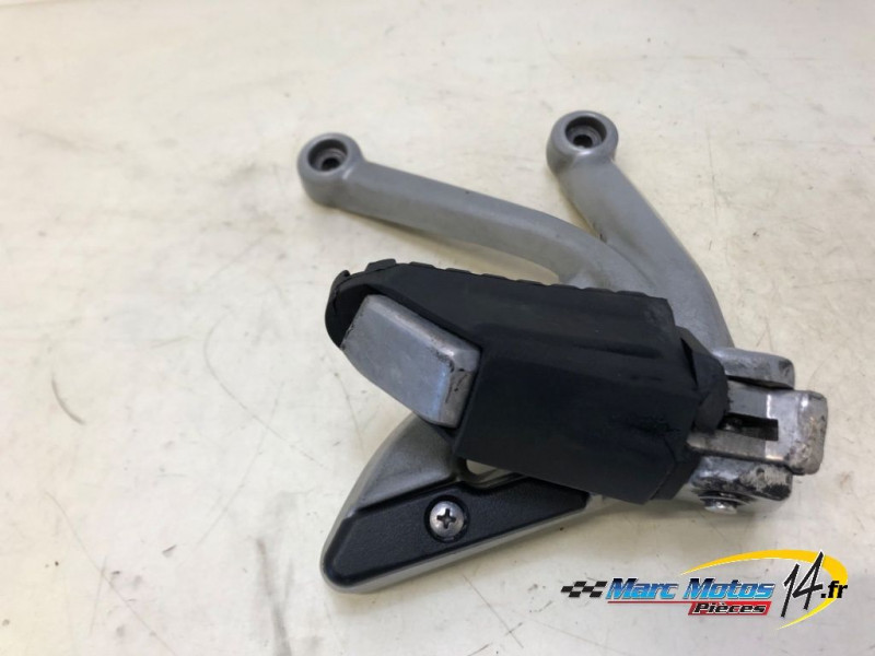 PLATINE ARRIERE DROITE TRIUMPH 1200 TIGER EXPLORER 2013