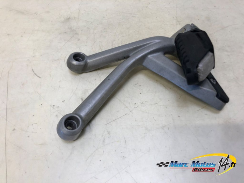 PLATINE ARRIERE DROITE TRIUMPH 1200 TIGER EXPLORER 2013