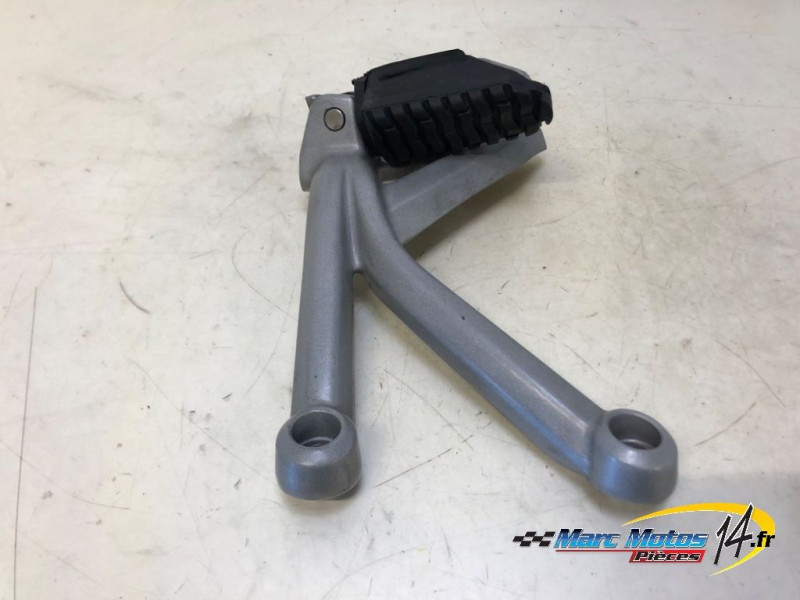 PLATINE ARRIERE DROITE TRIUMPH 1200 TIGER EXPLORER 2013