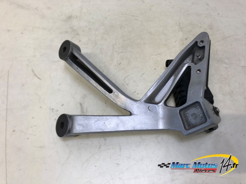 PLATINE ARRIERE DROITE TRIUMPH 1200 TIGER EXPLORER 2013
