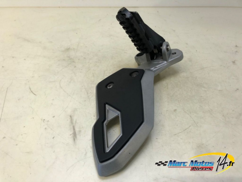 PLATINE AVANT DROITE TRIUMPH 1200 TIGER EXPLORER 2013