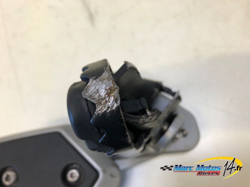 PLATINE AVANT DROITE TRIUMPH 1200 TIGER EXPLORER 2013