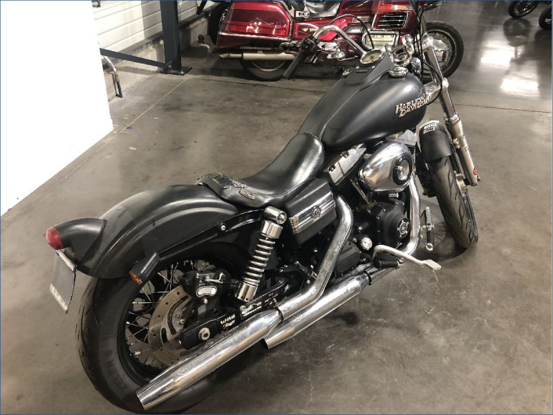 HARLEY-DAVIDSON 1584 DYNA STREET BOB 
